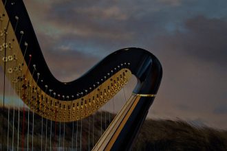 Créer un festival musical à la ferme : harpe, terroir et convivialité