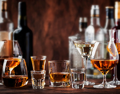 Le rhum : une invitation au voyage dans chaque verre